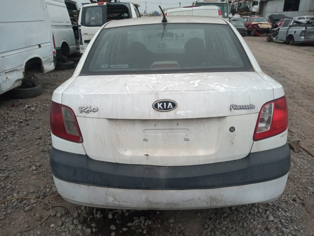  Kia RIO 2010    EN DESARME